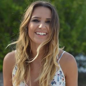 Meet your Posher, Kayla